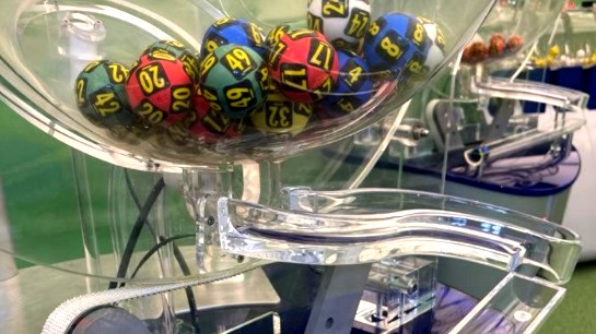 Rezultate LOTO – Joi, 16 aprilie 2026: La 6/49 se pot câștiga peste 3 milioane de euro. Report uriaș la Joker