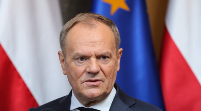 Rusia ar putea ataca NATO în „câteva luni”, avertizează Donald Tusk. El pune sub semnul întrebării dacă SUA vor apăra Europa (FT)