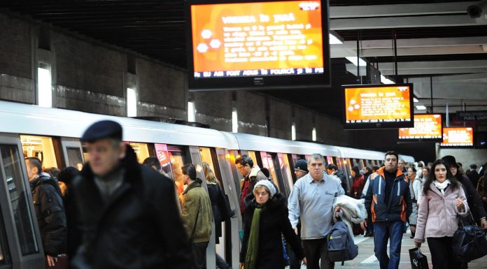 Călătoria cu metroul se scumpește de la 1 mai. Ministrul Șerban a semnat ordinul cu o zi înainte să demisioneze