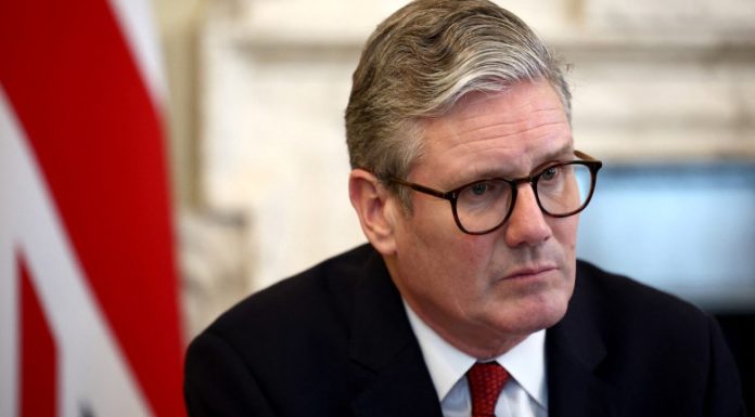 NATO este „în interesul Statelor Unite”, reafirmă Keir Starmer în urma criticilor aduse de Donald Trump