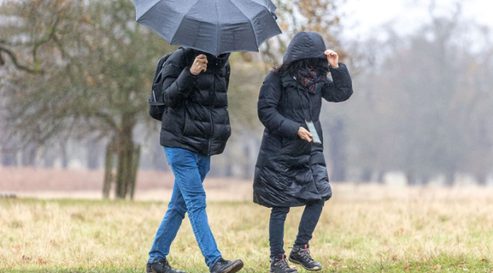 Vremea se schimbă radical: se răcește în toată ţara. ANM anunță ploi, ninsori și vânt puternic. Cum va fi în București