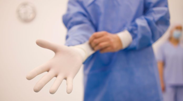 Colegiul Medicilor s-a autosesizat după moartea unei femei în urma unui lifting facial la București