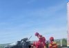 UPDATE – Trafic blocat pe A1, pe sensul Sibiu-Sebeş, după un accident în care au fost implicate două camioane şi un autoturism/ Trei persoane, evaluate medical, una fiind descarcerată – FOTO