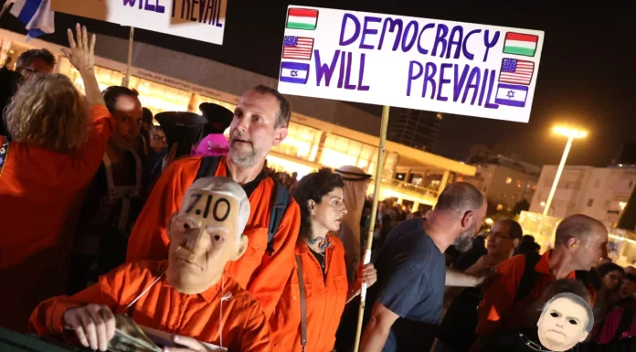 Mii de protestatari la Tel Aviv împotriva guvernului Netanyahu