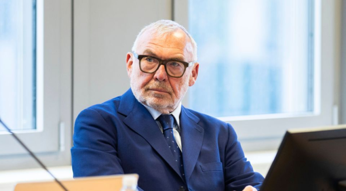 Fostul cancelar austriac Alfred Gusenbauer, investigat în cazul colapsului grupului imobiliar Signa