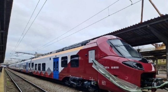 Mai multe trenuri spre mare de 1 Mai. Atenție – Nu vor opri însă în Costinești Tabără