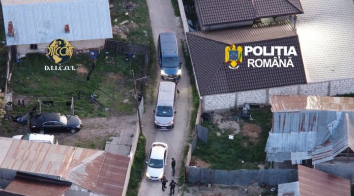 Rețea de trafic de persoane, acuzată că a exploatat sexual tinere în Europa timp de 5 ani. Percheziții în patru judeţe şi în Capitală