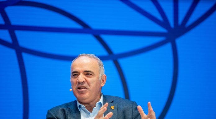 Garry Kasparov, atac la Donald Trump: Cea mai mare greșeală a lui este separarea Iranului de Ucraina. Costul politic al confuziei
