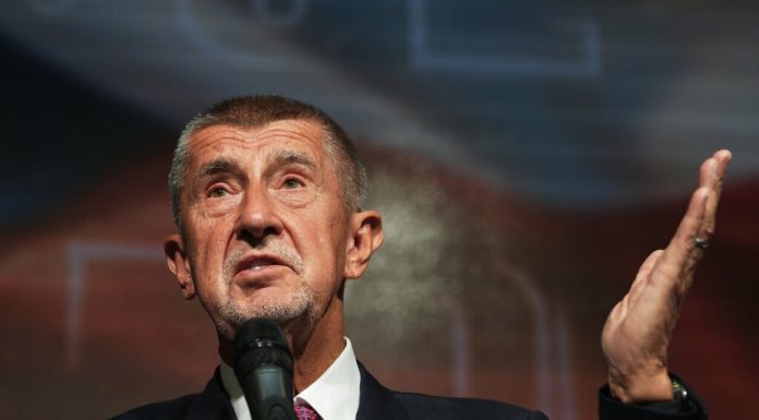 Premierul Cehiei își declară sprijinul pentru Viktor Orban înainte de alegerile din Ungaria