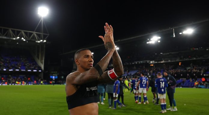 La 40 de ani, mijlocaşul Ashley Young şi-a anunţat retragerea din activitate