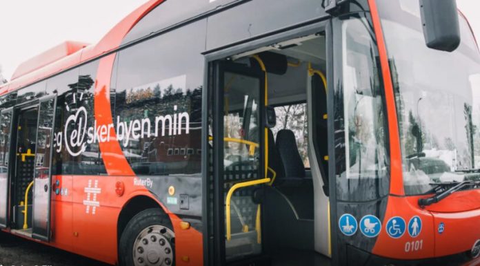 Un puști de 14 din Norvegia a furat un autobuz pe care l-a condus până în Suedia