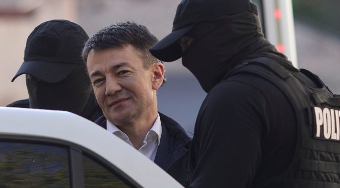 Fostul director al Serviciului de Informaţii şi Securitate din R. Moldova Alexandru Bălan va fi predat vineri autorităţilor din R. Moldova – oficial/ El a fost condamnat pentru tentativă de trădare prin transmitere de informaţii secrete de stat – FOTO