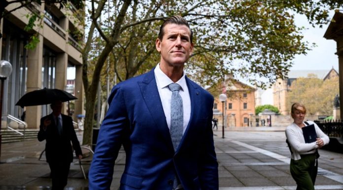 Ben Roberts-Smith, un erou australian de război, acuzat de crime de război în Afganistan, eliberat pe cauţiune