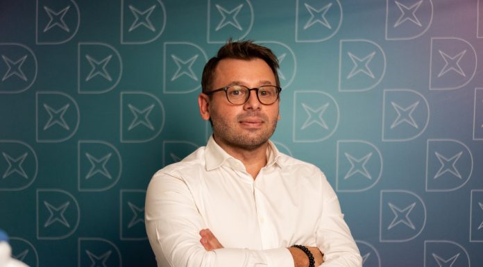 Dental Elite, pornit cu 4 scaune, deschide noi clinici în România, în Ploiești, Buzău și Voluntari