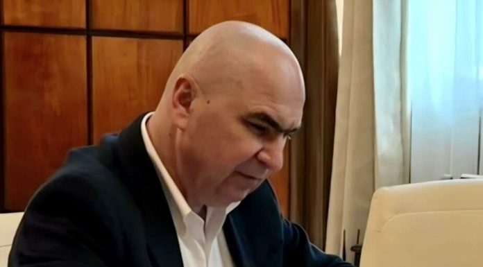 Lider PSD, despre premier: Șobolan Bolojan, prim-sinecuristul țării, și-a tras armată de boți. Totul pentru a nu se dărâma mitul mesianic