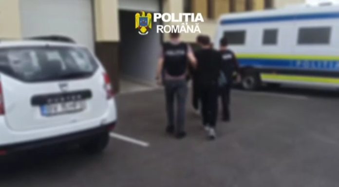 Doi braconieri care foloseau o cameră cu termoviziune, reținuți de polițiști