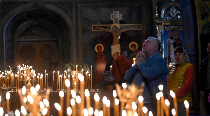 Sirenele de alarmă au sunat la Kiev, după ce Putin a anunțat un armistițiu de Paște, de 32 de ore