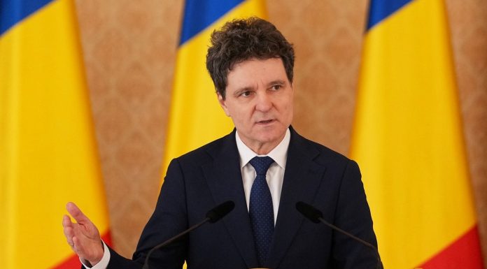 Ce spune șeful statului despre criza carburanților: „Nu sunt probleme pentru zboruri pe termen scurt, însă riscurile cresc”