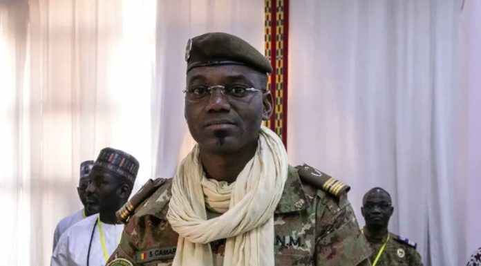 Mali: Ministrul Apărării a fost ucis într-un atac prin care jihadiştii şi rebelii au capturat oraşe şi baze militare
