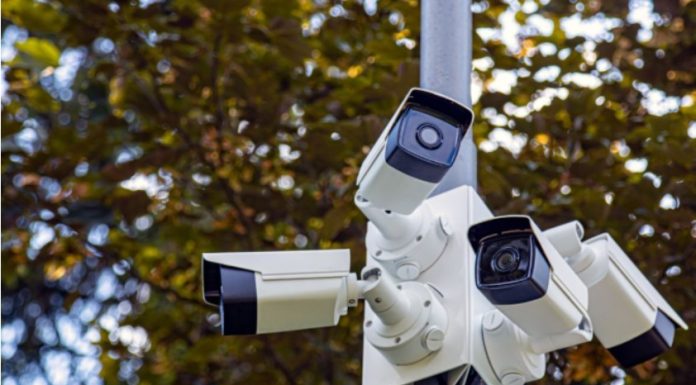 Ministerul de Interve avertizează asupra unui fake news referitor la monitorizarea integrală a traficului pe drumurile naţionale şi în Bucureşti: Textul amestecă nume de proiecte fictive cu fragmente de realitate pentru a induce în eroare.