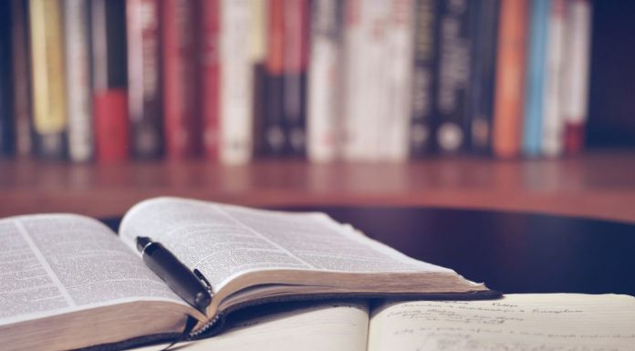 Cât timp ar dura să citești cele mai celebre cărți din ultimii 1000 de ani? Lista completă cu cele 500 de operele literare ale umanității