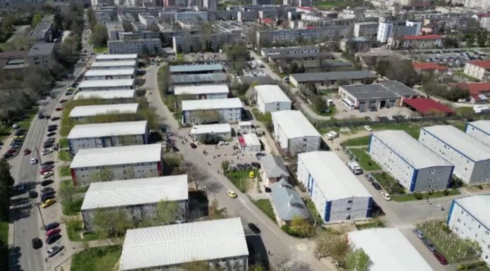 Cum s-a ajuns la nenorocirea de la blocul social din Constanța. Cartierul Henri Coandă nu are utilități de bază