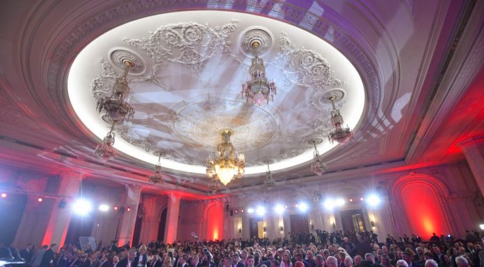 Ce spune presa maghiară despre criza politică generată de ruptura coaliției de guvernare din România. „Țara a ajuns la răscruce”