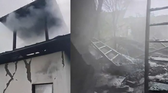 Clopotnița unei biserici din Vâlcea a ars. De la ce a pornit incendiul?