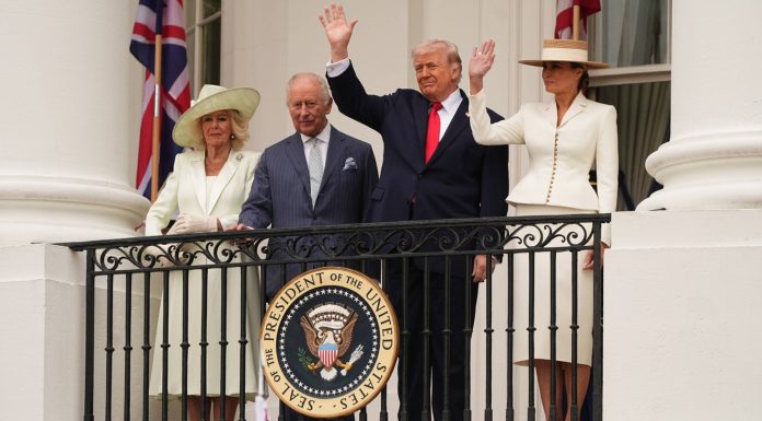 Regele Charles și regina Camilla, primiți oficial la Casa Albă. Trump: „Americanii nu au avut prieteni mai apropiați decât britanicii”