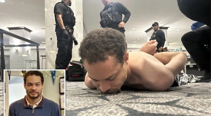 Bărbatul care a deschis focul la gala presei de la Casa Albă, pus sub acuzare pentru tentativă de omor asupra lui Trump