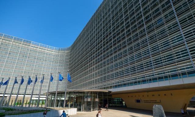 Comisia Europeană, noi recomandări pe fondul creșterii prețurilor la energie. „Trebuie să protejăm gospodăriile vulnerabile împotriva debranșărilor de la alimentarea cu energie”