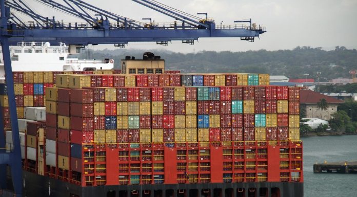 Exporturile Chinei, afectate semnificativ de războiul din Orientul Mijlociu