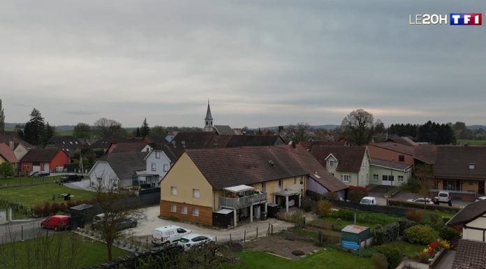 Un copil de nouă ani a fost ținut peste un an într-o dubă. A fost găsit subnutrit și nu putea să meargă