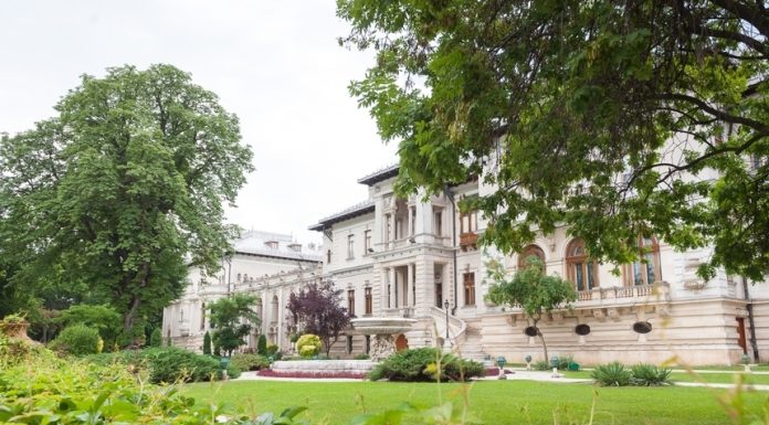 EXCLUSIV LISTA Noi salarii pentru conducerea țării. Președintele rămâne cel mai bine plătit. Cât vor primi șefii Parlamentului și primarul Capitalei