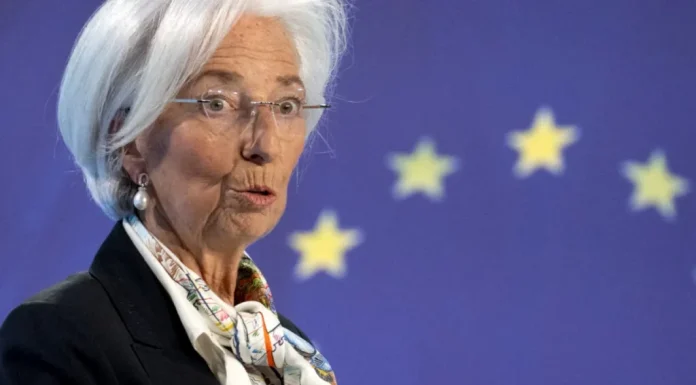 BCE menține dobânda, dar lasă deschisă posibilitatea unei majorări în iunie, pe măsură ce războiul continuă