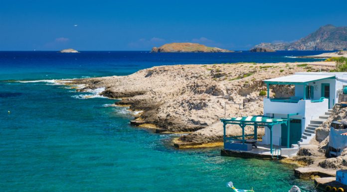Faimoasa insulă grecească, cu o temperatură de 24 de grade Celsius în mai, deține 3 dintre „cele mai bune plaje” din lume, în 2026