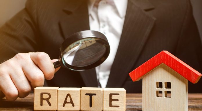 Un deputat USR propune o lege prin care băncile să returneze clienților banii din dobânzi. Care este condiția