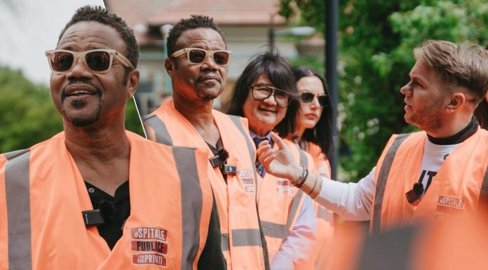 Actorul premiat cu Oscar, Cuba Gooding Jr., a venit în România pentru a vizita șantierul viitoarei Clinici de Psihiatrie Pediatrică de la Obregia