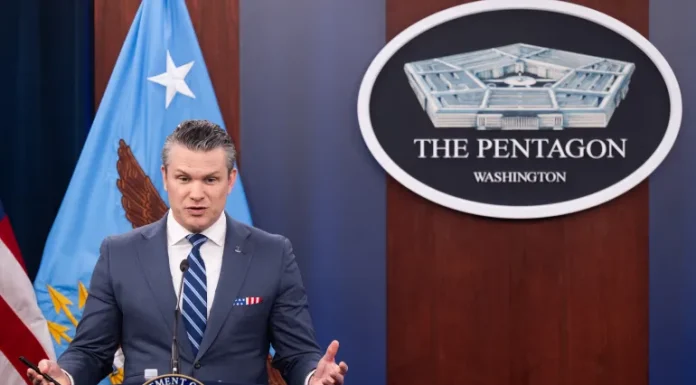 Șeful Pentagonului avertizează Iranul să își „aleagă cu înțelepciune” următorii pași în război: „Suntem pregătiți să reluăm luptele în orice moment”