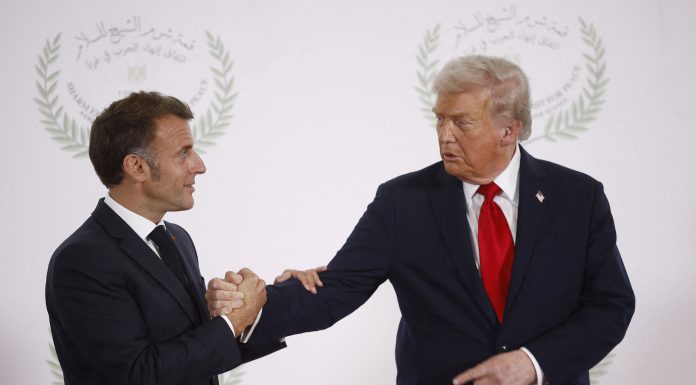 Macron l-a invitat pe Trump la Palatul Versailles la o cină somptuoasă. Oficial al Casei Albe: Își dorește cu adevărat ca el să meargă