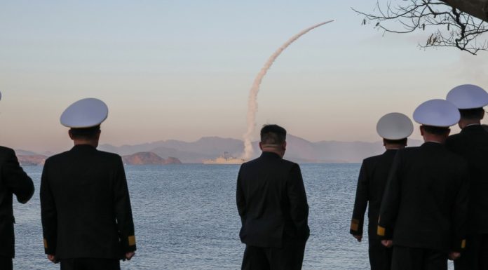 Kim Jong Un a asistat la teste balistice lansate „cu o precizie extremă". „Un mesaj direct adresat Washingtonului" |GALERIE