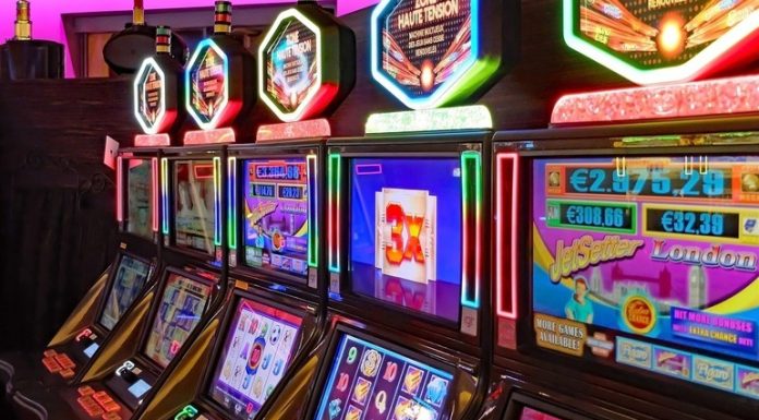 Sălile de jocuri de noroc, interzise dintr-un foc, azi, în în alte 3 orașe mari din România. Vot în Consiliile Locale din Sibiu, Iași și Brăila