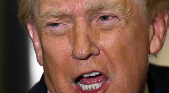 Donald Trump: „Iranul se află la un pas de colapsul financiar”