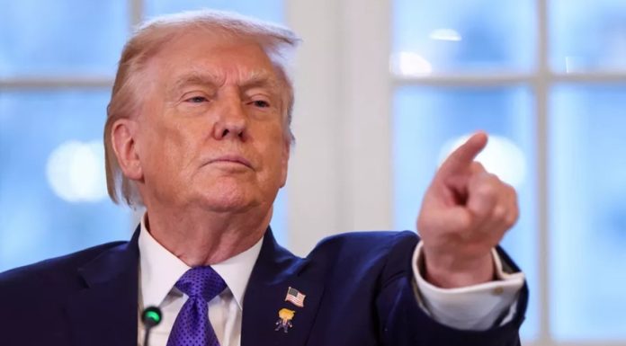 Donald Trump ameninţă Regatul Unit cu tarife vamale, dacă nu elimină taxa digitală pentru companiile americane