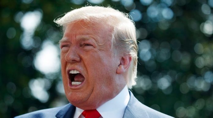 Trump dezminte că orice acord cu Iranul va include bani, după ce Axios dezvăluie că SUA iau în calcul să deblocheze 20 mld. $ în schimbul uraniului îmbogăţit iranian. El scrie cu majuscule că a interzis Israelului să bombardeze Libanul. ”Ajunge!”