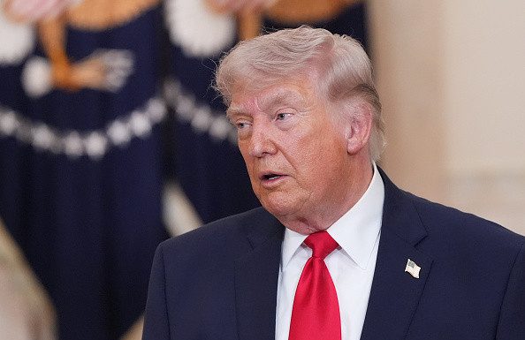 Trump a sugerat că ar mai fi nevoie de „două zile” pentru continuarea negocierilor cu Iranul. Pe cine a lăudat liderul SUA