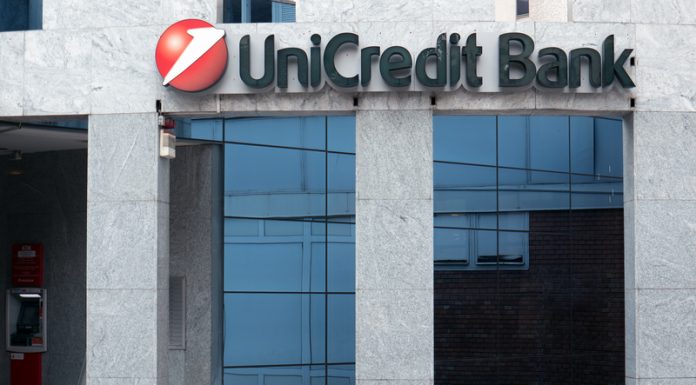 UniCredit nu își lichidează afacerea din Rusia
