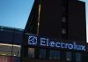 Electrolux închide fabrica din Ungaria, unde produce frigidere