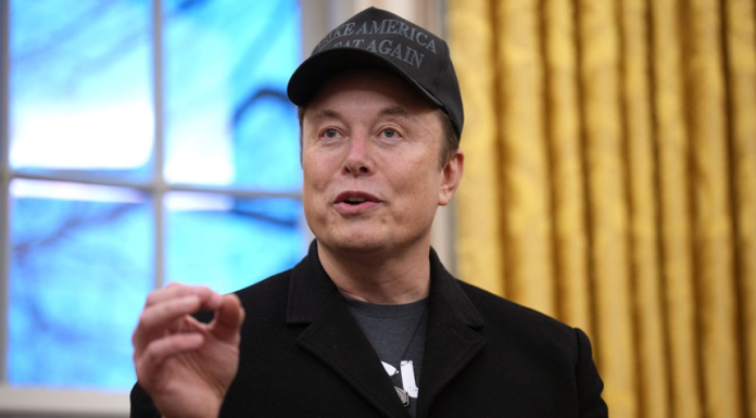 Elon Musk caută specialiști în Italia pentru a antrena Grok. Oferta e de 260 euro pe zi