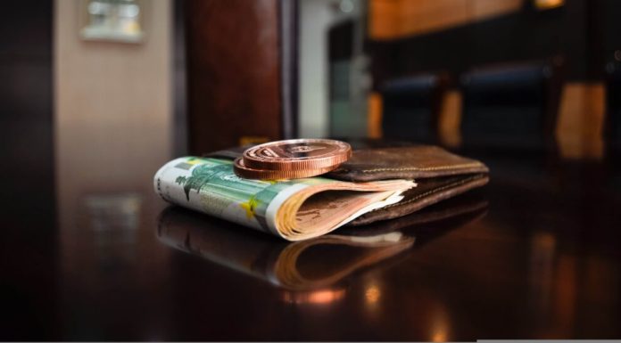 Numărul miliardarilor la nivel mondial ar putea ajunge la 4.000 în următorii cinci ani